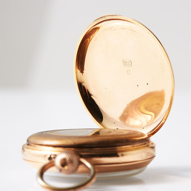 Fyra antika fickur i guld och silver stulna vid stöld på auktionsföretag i Stockholm 